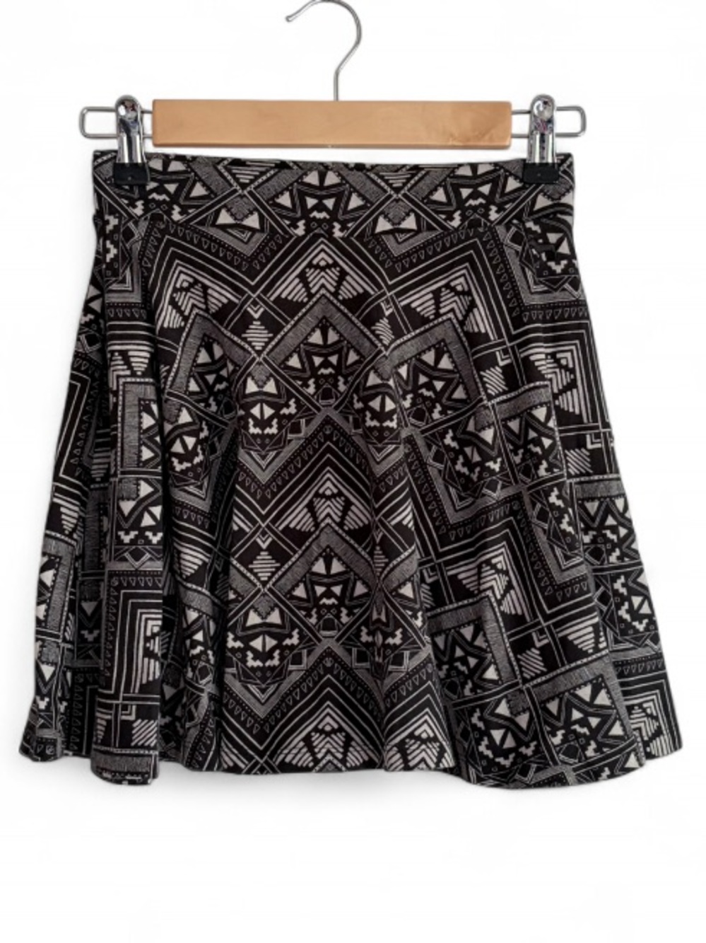 PINK Victoria's Secret Black Gray Tribal Print Skater Flare Mini Skirt Size XS
